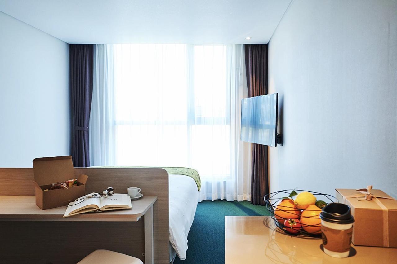 Jeju Pureun Hotel Согвипхо Экстерьер фото