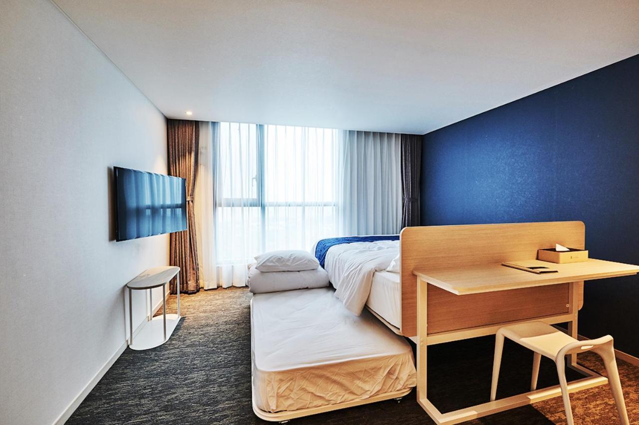 Jeju Pureun Hotel Согвипхо Экстерьер фото