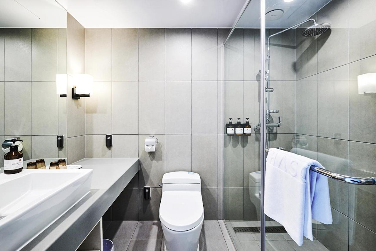 Jeju Pureun Hotel Согвипхо Экстерьер фото