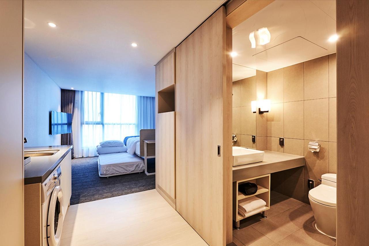 Jeju Pureun Hotel Согвипхо Экстерьер фото